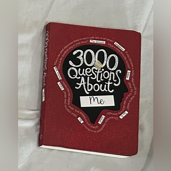 Other - 3000 Questions About Me Book